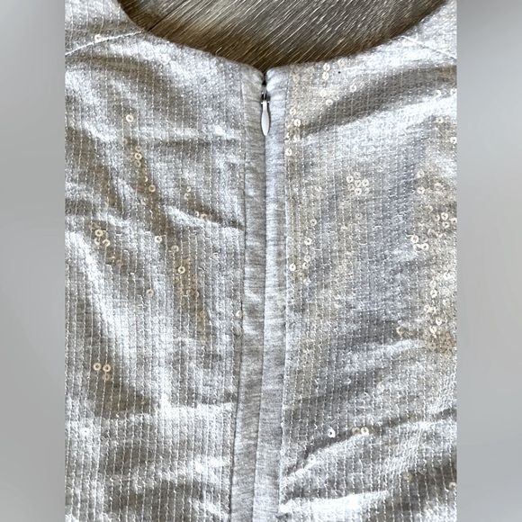 Jessica Simpson Gray Sequined Cap Sleeve Faux Wrap Surplice Dress. Size 6 - Picture 8 of 13